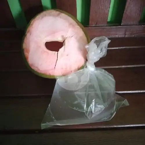 Gambar Makanan Kelapa Muda 4