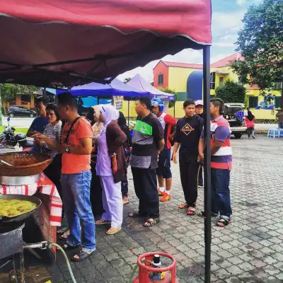 Aliff Nasi Kukus Ayam Goreng Berempah