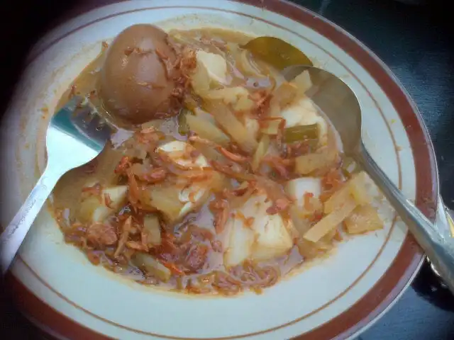 Gambar Makanan Ketupat Sayur CNI Puri 14