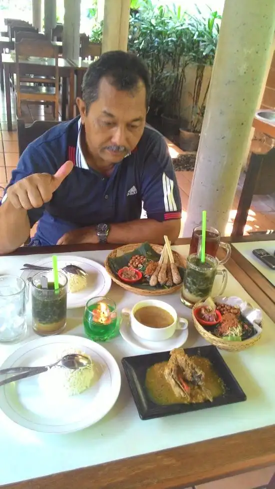 Gambar Makanan Warung Be Pasih Renon 2