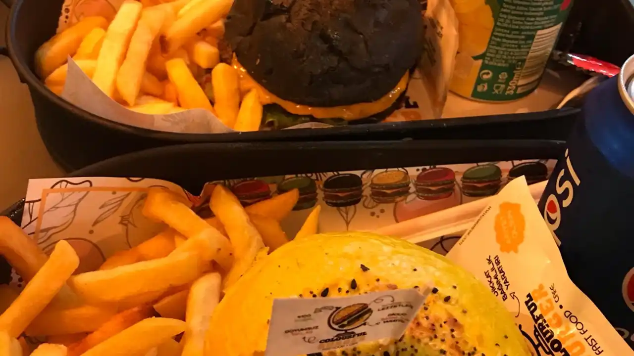 Colourful Burger Fast Food•Cafe