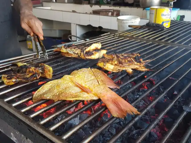 Gambar Makanan RM. Raja Kepala Ikan Awang Long 7