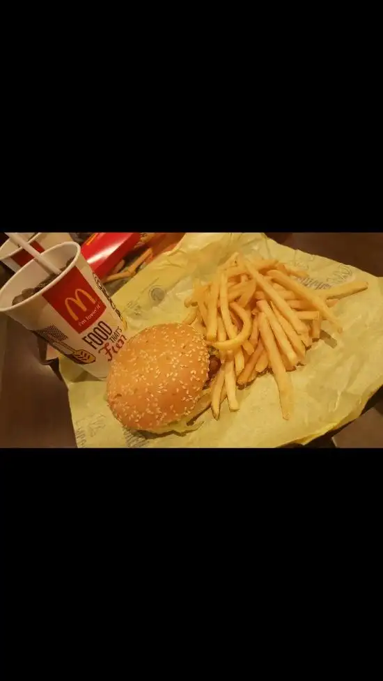 Gambar Makanan McDonalds Adisucipto 4