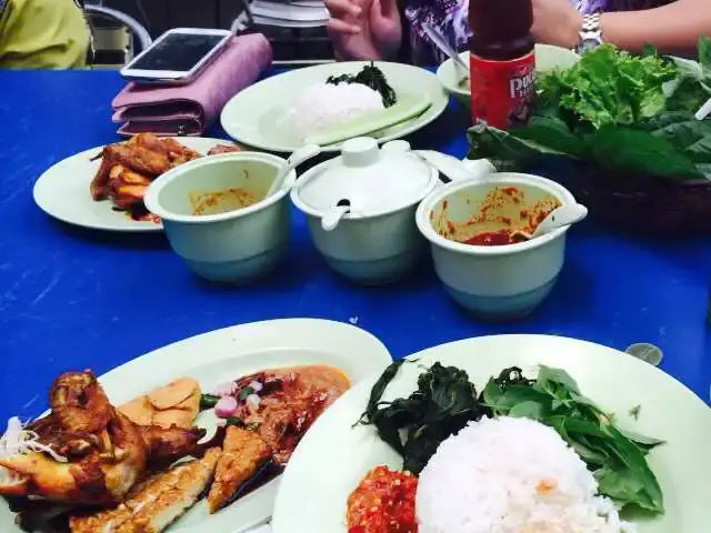 Gambar Makanan Ayam Goreng Bu Min 4