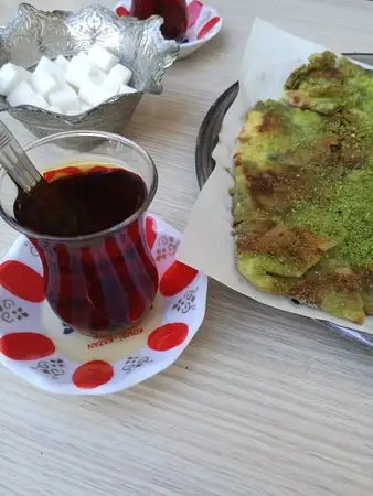 Katmerci Cumali Usta'nin yemek ve ambiyans fotoğrafları 1