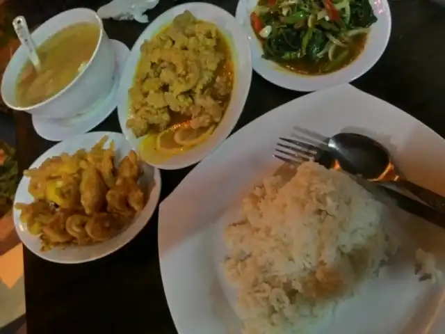 Benja Thai food Food Photo 6