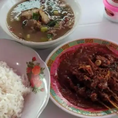 Sate Cak Ali Madura, Pasar Burung