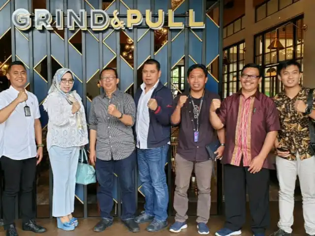 Gambar Makanan Grind & Pull 11