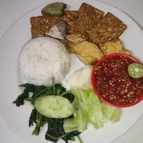 Gambar Makanan Nasi Tempong Bu Bella, Gelogor Carik 11