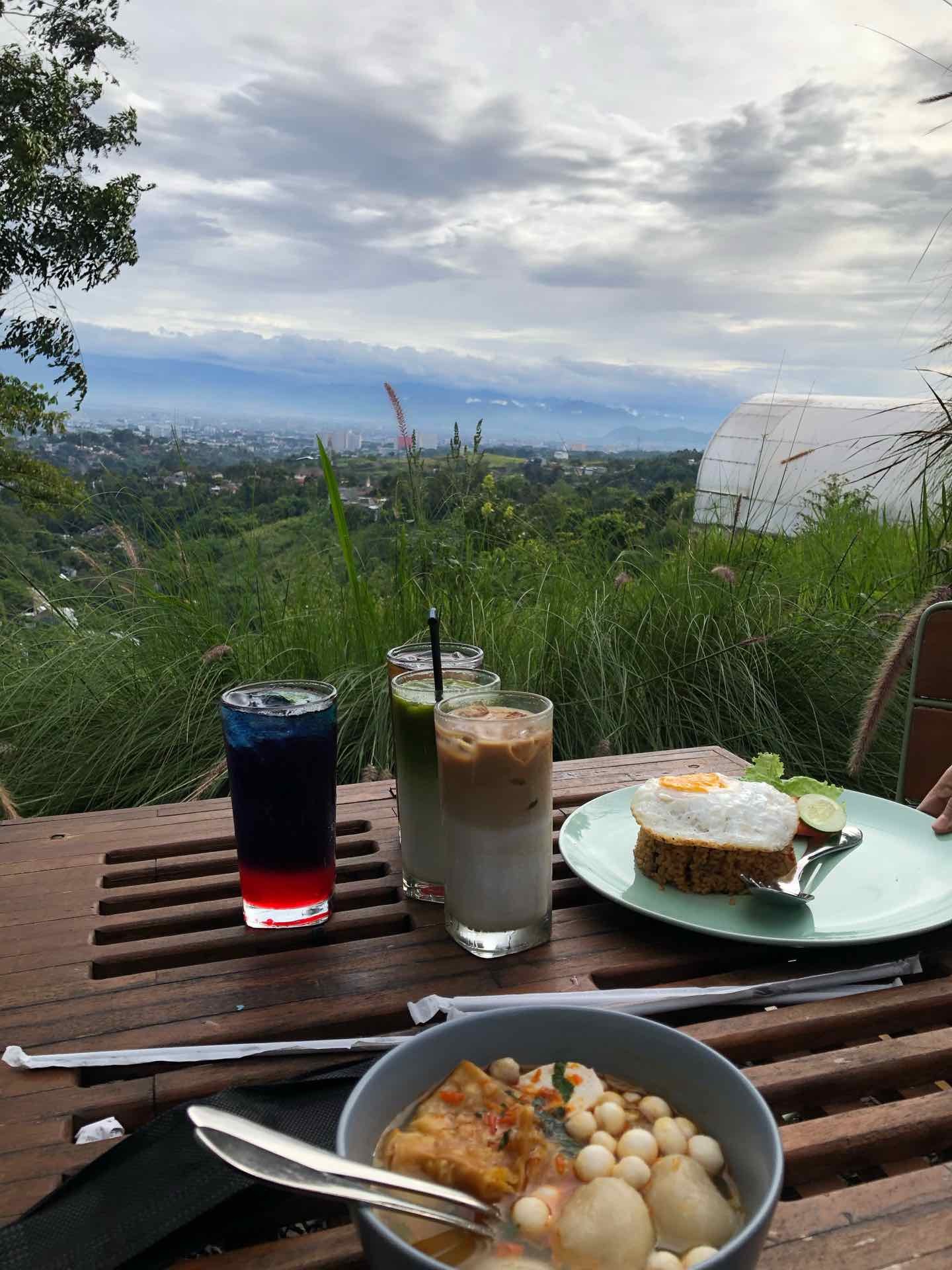 Foto Restoran Tempat Makan Bandung - Foto Makanan Pilihan Di Bandung ...