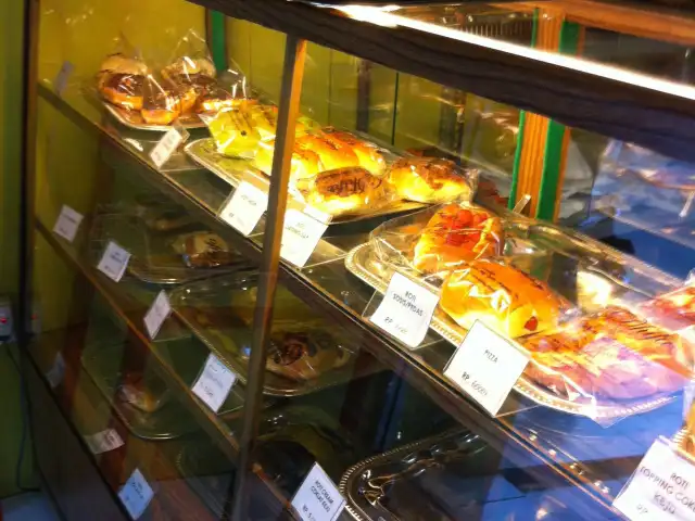 Gambar Makanan Dhifa Bakery & Cakes 4