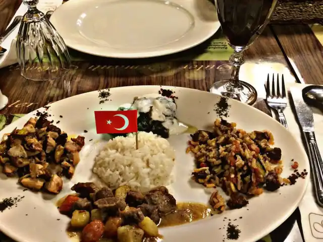 Güler Osmanlı Mutfağı'nin yemek ve ambiyans fotoğrafları 60