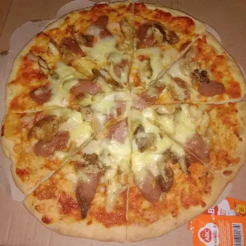 Gambar Makanan Adeks Pizza, Jl kertapura dpn SalonYudiana 3