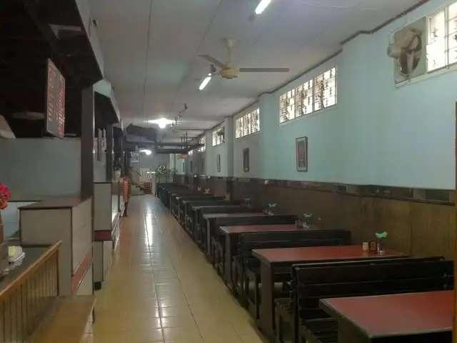 Gambar Makanan Pujasera Gedung Dalam 3