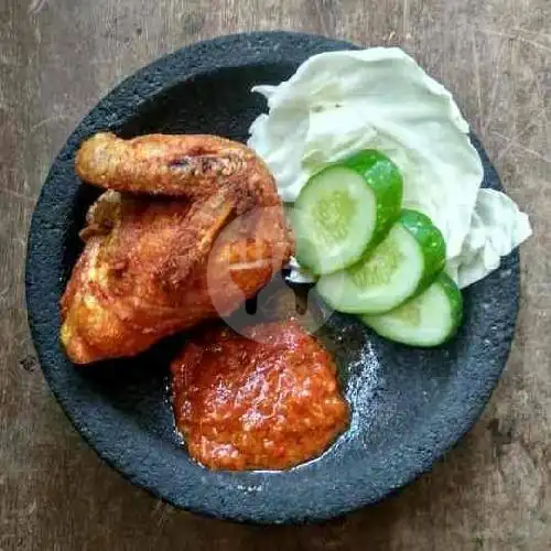 Gambar Makanan Ayam Bakar & Pecel Lele Rizki, Gang Buntu 8
