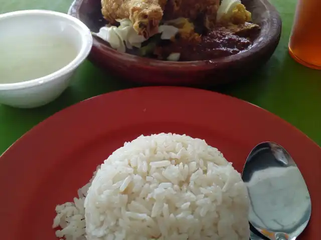 Nasi Ayam Penyet Sarang Lebah Food Photo 5
