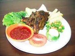 Gambar Makanan Ayam Panggang Rawamangun 9