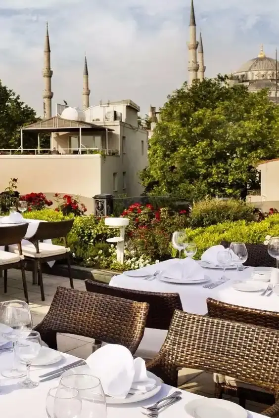 Mosaic Terrace - Eresin Hotels Sultanahmet Boutique Hotel'nin yemek ve ambiyans fotoğrafları 11