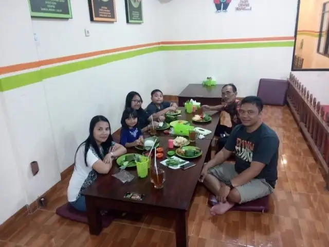 Gambar Makanan Warung Nasi Tutug Oncom 2