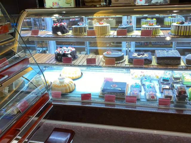 Gambar Makanan Holland Bakery 12