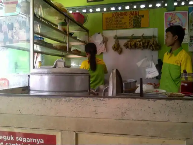 Gambar Makanan Bakso Kuning Sari 8