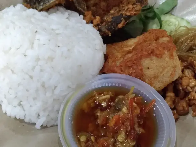 Gambar Makanan Ayam Penyet Surabaya 2