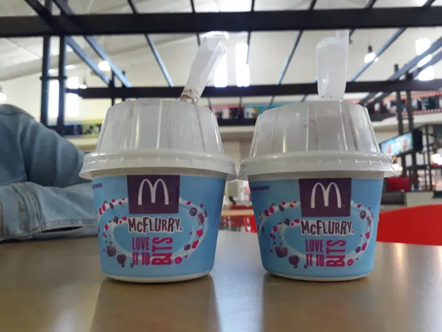 Gambar Makanan McDonald's Ice Cream 10