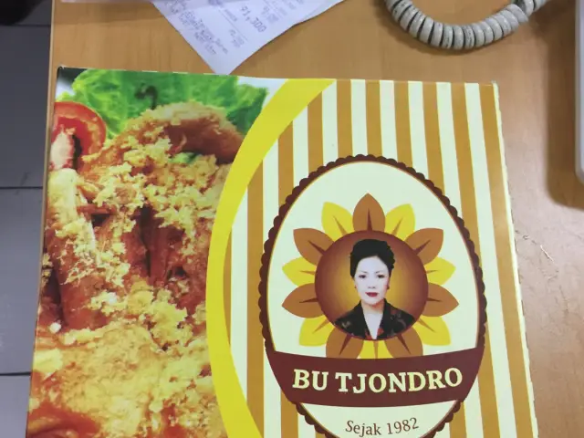 Gambar Makanan Ayam Kremes Bu Tjondro 2