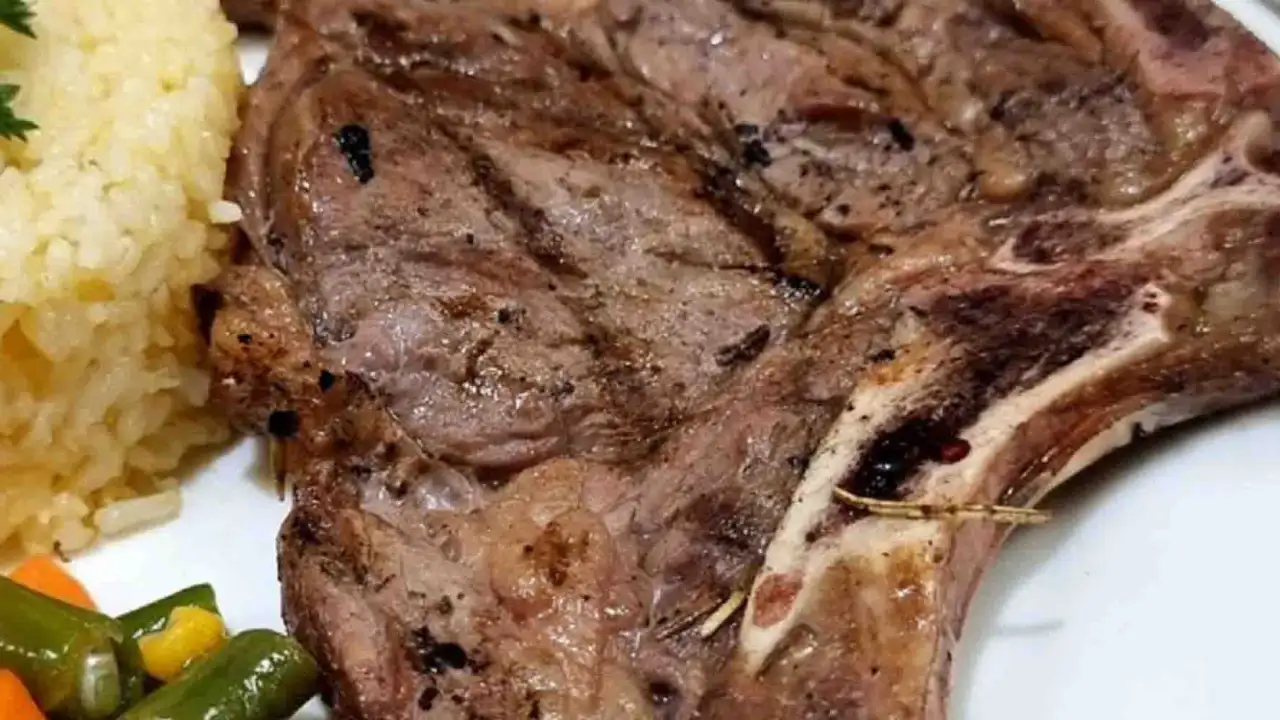 Retro Sizzling and Unli Steak - Lourdes Sur East