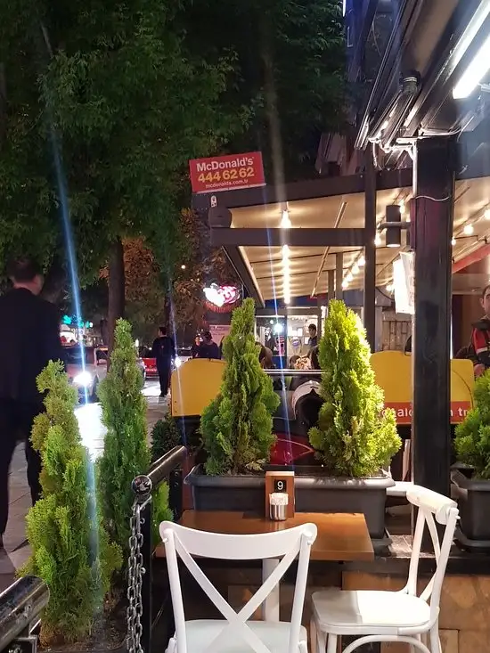 McDonald's'nin yemek ve ambiyans fotoğrafları 2