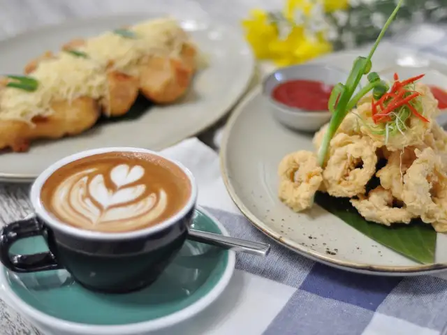 Gambar Makanan Loh Coffee & Eatery 1