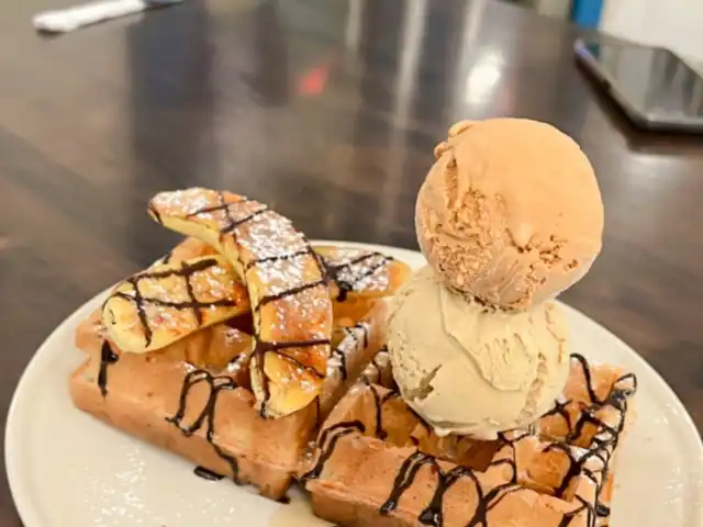 Creameal Handcrafted Waffle Ice Cream Food Photo 4