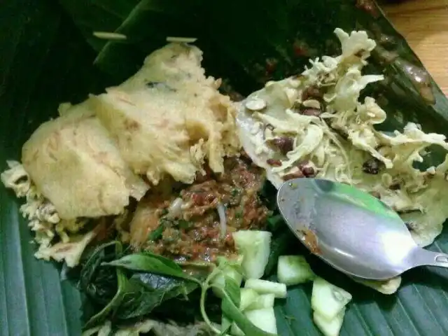 Gambar Makanan Pecel Pincuk Ibu Ida 15