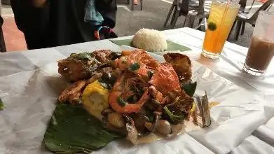 Stadium Kampung Laman Selera