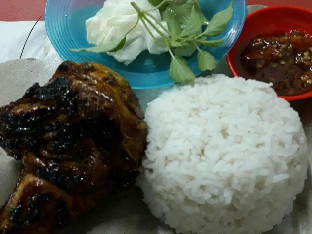 Gambar Makanan DENGUKS Bebek dan Ayam 7