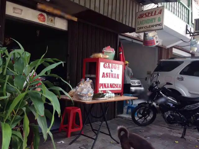 Gambar Makanan Gado-Gado dan Asinan Pinangsia 2