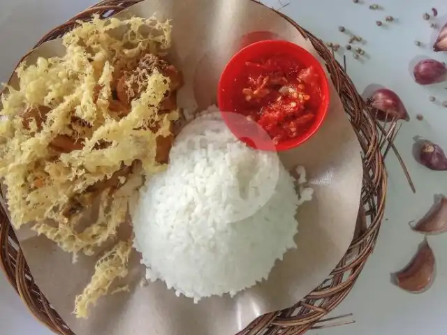 Gambar Makanan Ayam Kremes & Geprek Rizky, Seturan Raya 1