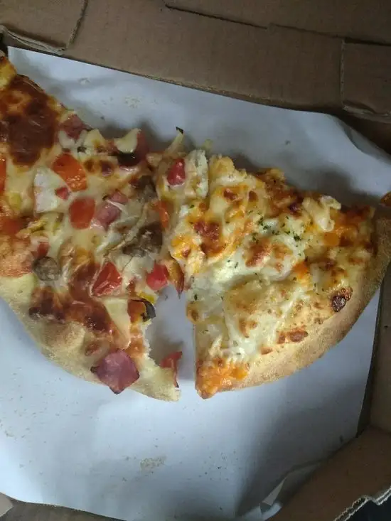 Gambar Makanan Domino's Pizza 4