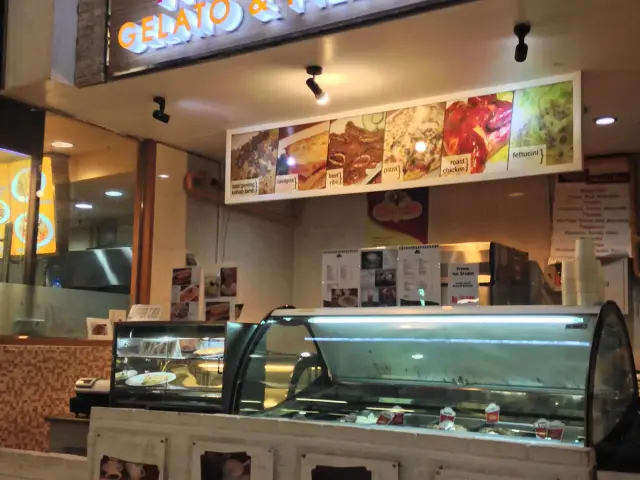 Gambar Makanan Mama's Gelato & Pizzeria 2