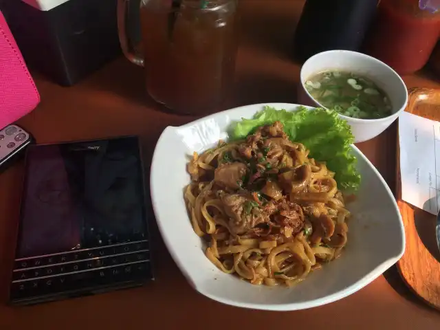 Gambar Makanan Omasemi (Mie & Bubur Ayam) 9