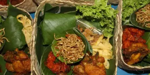 Soto Kudus & Garang Asem Muncang, Cempaka Putih