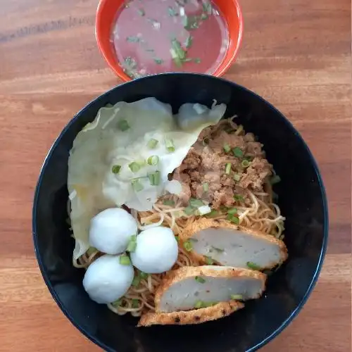 Gambar Makanan Mie Anu Ena' x Little Penang, Makassar 5