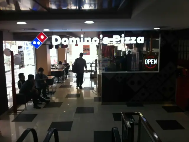 Gambar Makanan Domino's Pizza 7
