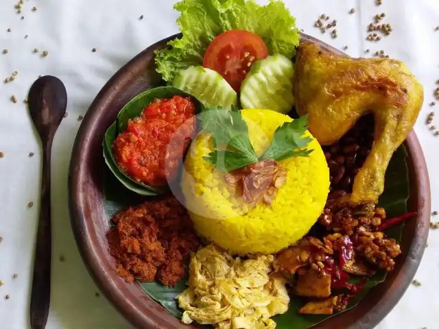 Gambar Makanan Nasi Kuning Babe Somad, Sukun 7