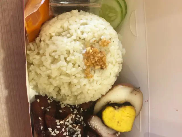 Gambar Makanan AinamSingaporeChickenRice 10