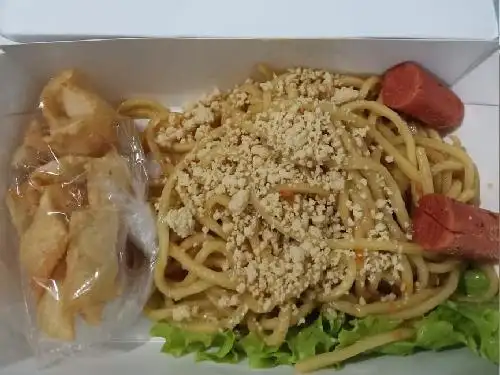 Kedai Mie Coklat Raja, Sunan Giri