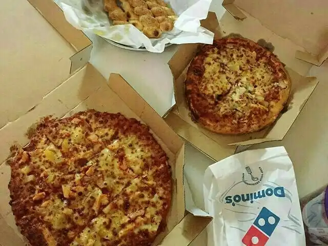 Gambar Makanan Domino's Pizza 5