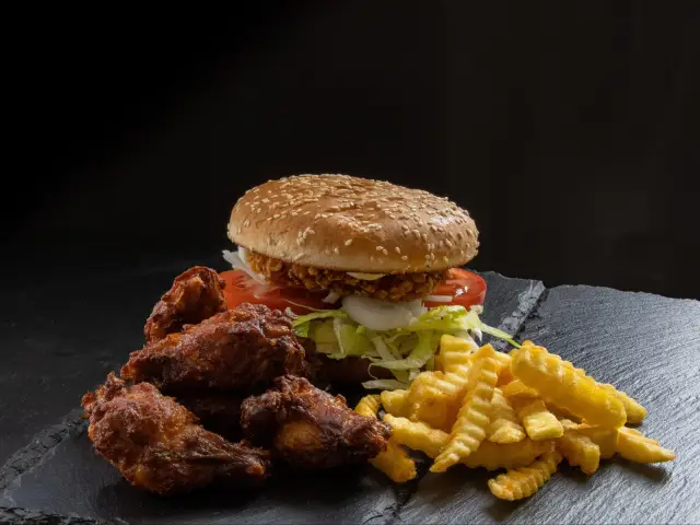 Ozbi chicken&grill'nin yemek ve ambiyans fotoğrafları 1
