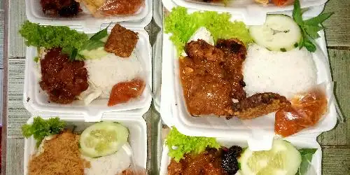 Pecel Dan Geprek Cak Wo, Karangploso