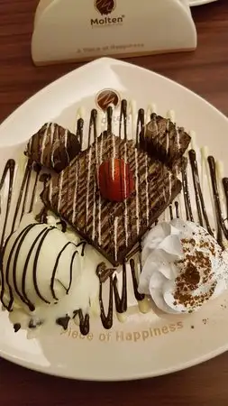 Molten Chocolate Cafe Food Photo 3